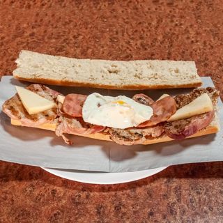 Bocadillo De Lomo (Pequeño)