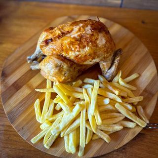 Pollo Entero Con Patatas