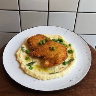 Шніцель з пюре (330гр)