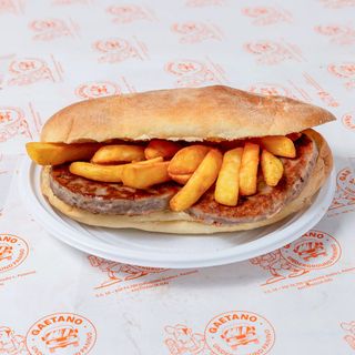 Panino hamburger e patatine