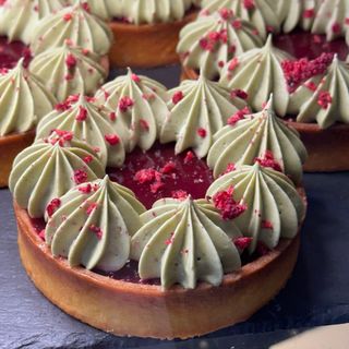 Tartaleta cu zmeura si fistic