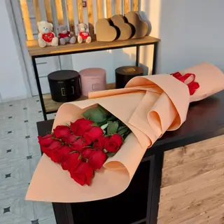 Букет 11 красных роз 90 см