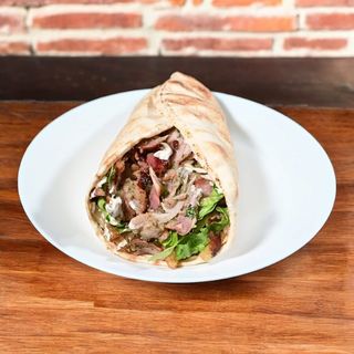 Shaorma de mixta vita/pui la lipie