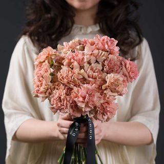 Buchet Garoafe Cappuccino