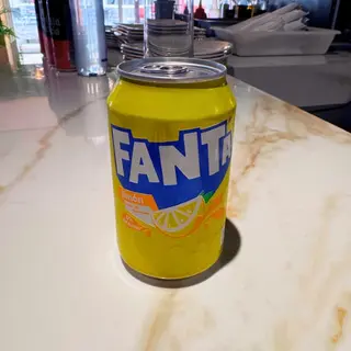 Fanta Limón 