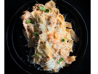 Паста з креветками, лососем та тунцем (300г)