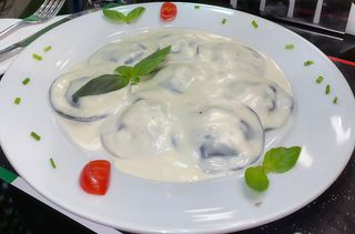Raviolis Noir Au Saumon