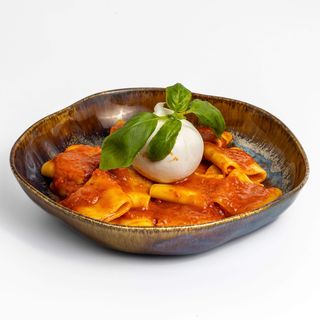 Paccheri Napolitana s burratom