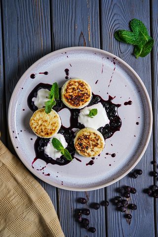 Сырники со сметаной (150г)