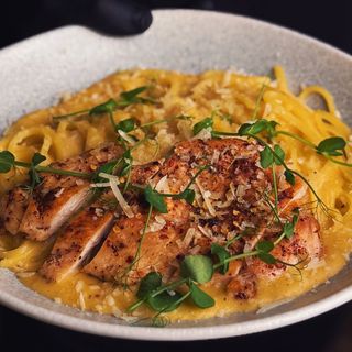 Linguine cu pui si sos Alfred0