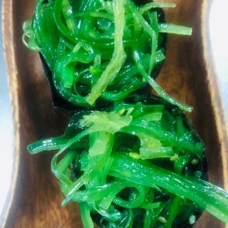 84. Sushi wakame