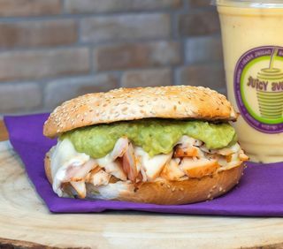 Bagel Guacamole & Chicken