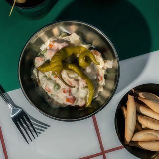 ENSALADILLA RUSA CON ESCABECHE