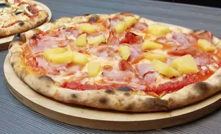 Pizza Tropical (Medianas)