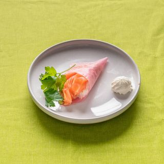 125. Temaki sake soia