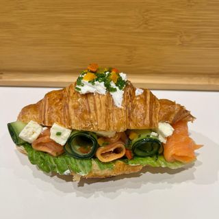 Croissant saumon fêta 