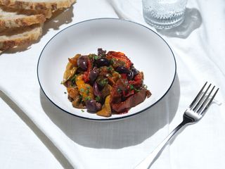 Peperoni olive e capperi