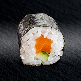 Хосомаки Сьомга (110г)