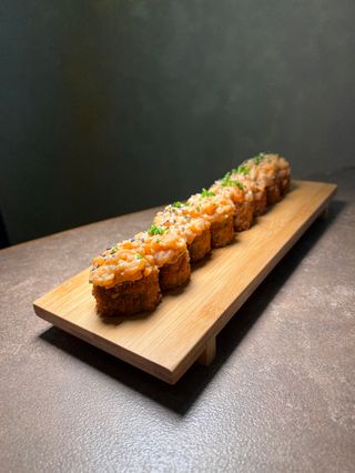 Crispy Salmon Maki 8pz