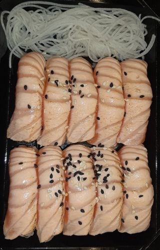 K9 Nigiri Salmão Roast