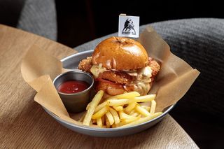 Гамбургер з курятиною кріспі (190g)