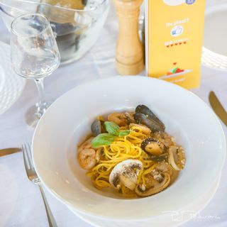 Paste cu somon si creveti