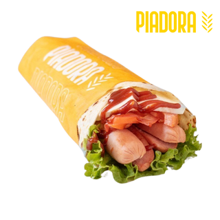 Würstel, pancetta grigliata, lattuga, cipolle caramellate e salsa cheddar