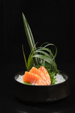 55.SASHIMI SALMONE 9 FETTE