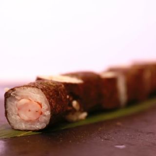 Макі з креветкою