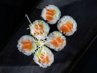 Hosomaki Łosoś 6 szt (102g)