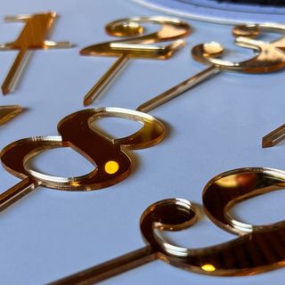 Малък топер цифра 1