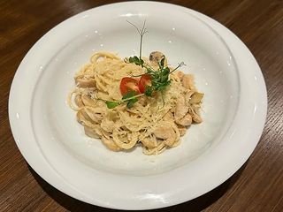 Паста з куркою та грибами (330гр)