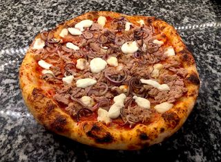 TONNO E CIPOLLE  Ø 32cm☆☆