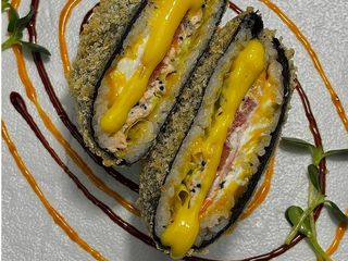 Суші-бургер з крабом та креветкою (321g)