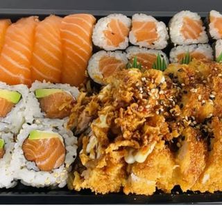 Sushi de Salmão (24 Peças)