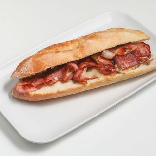 Bacon (montado)