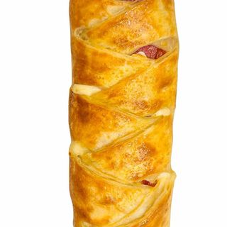 salami, serem i pomidorami