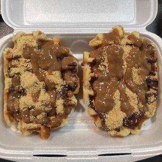LIÈGE Twix waffle 