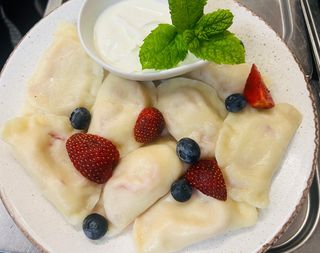 Pierogi z wiśniami - 8 szt