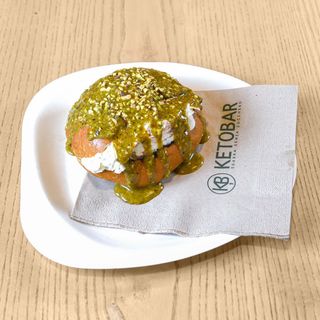 Maritozzo keto panna con pistacchio 