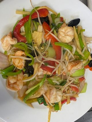 .Gambas con verduras variadas