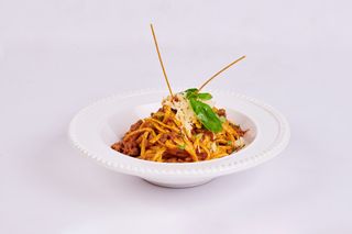 LINGUINE BOLOGNAISE