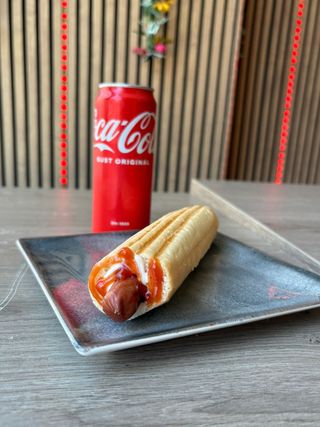 Meniu hot dog cu suc