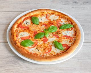 Pizza Caprese Grande  30% discount