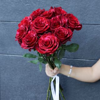 Ramo de 11 Rosas Red Panter