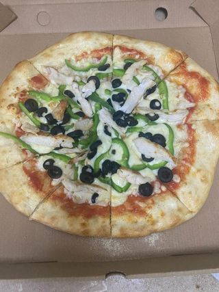 Пица с пилешко месо (30см)