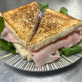 Sándwich De Jamón Y Queso