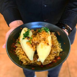 Kopytka i sos śmietanowy