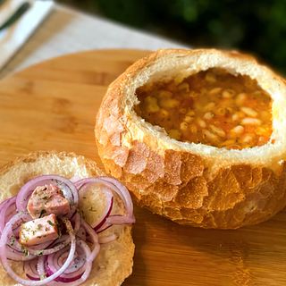 Ciorba de fasole cu afumatura