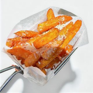 Батат фрі з пармезаном (150г)